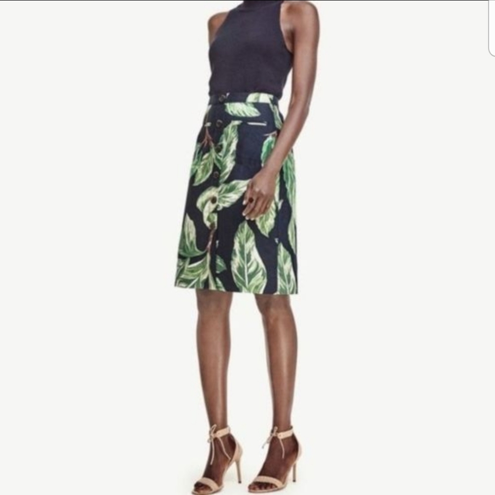Ann Taylor Bana Leaf Button Up Skirt